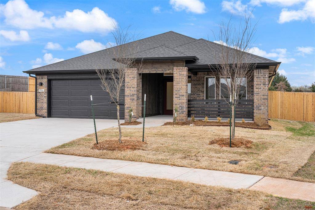 2116 Emily Rae LN, Blanchard, OK 73010