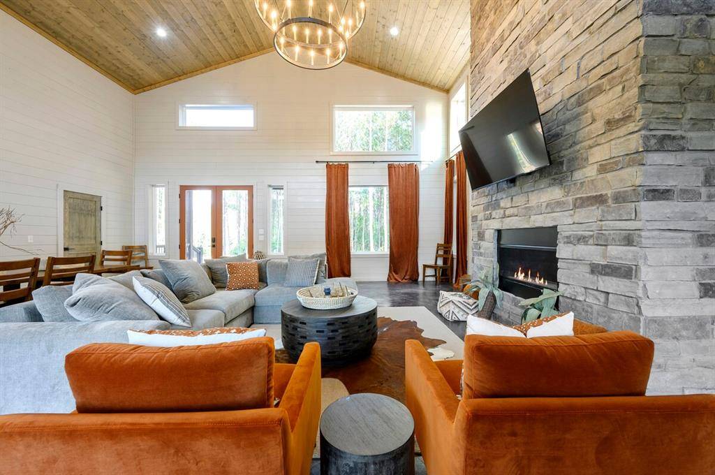 256 Bear Hickory TRL, Broken Bow, OK 74728
