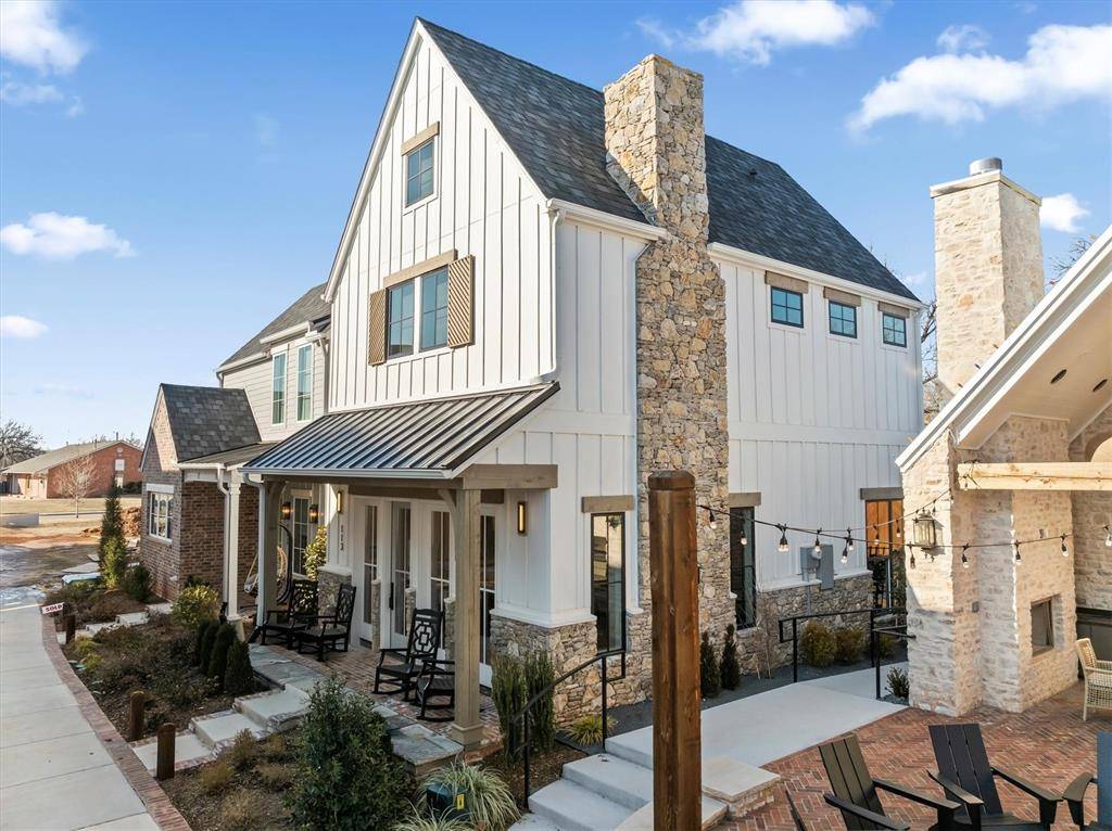 225 W First ST #113, Edmond, OK 73003