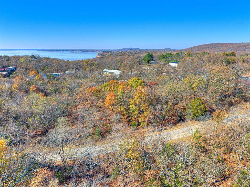 221 Robin RD, Eufaula, OK 74432