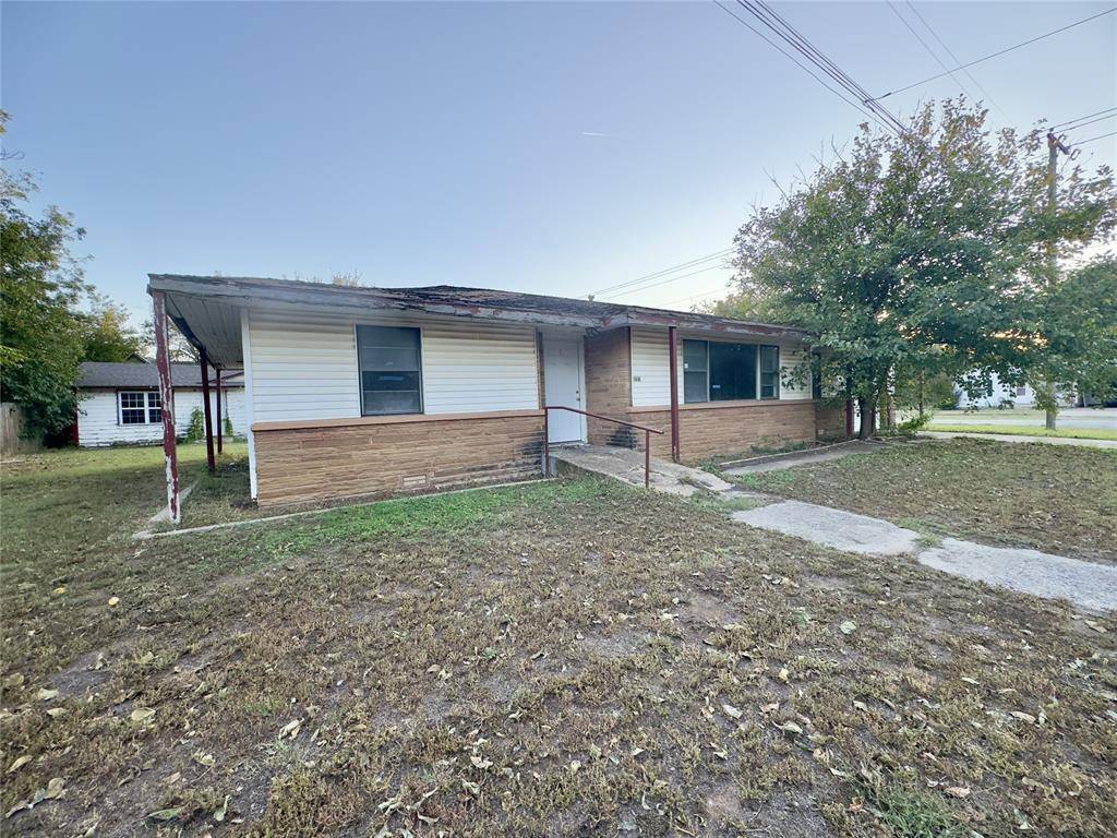 418 W Filmore ST, Mangum, OK 73554