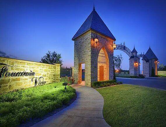 4500 Fountain View DR, Norman, OK 73072