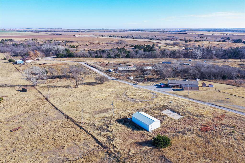 24081 E 957 RD, Weatherford, OK 73096
