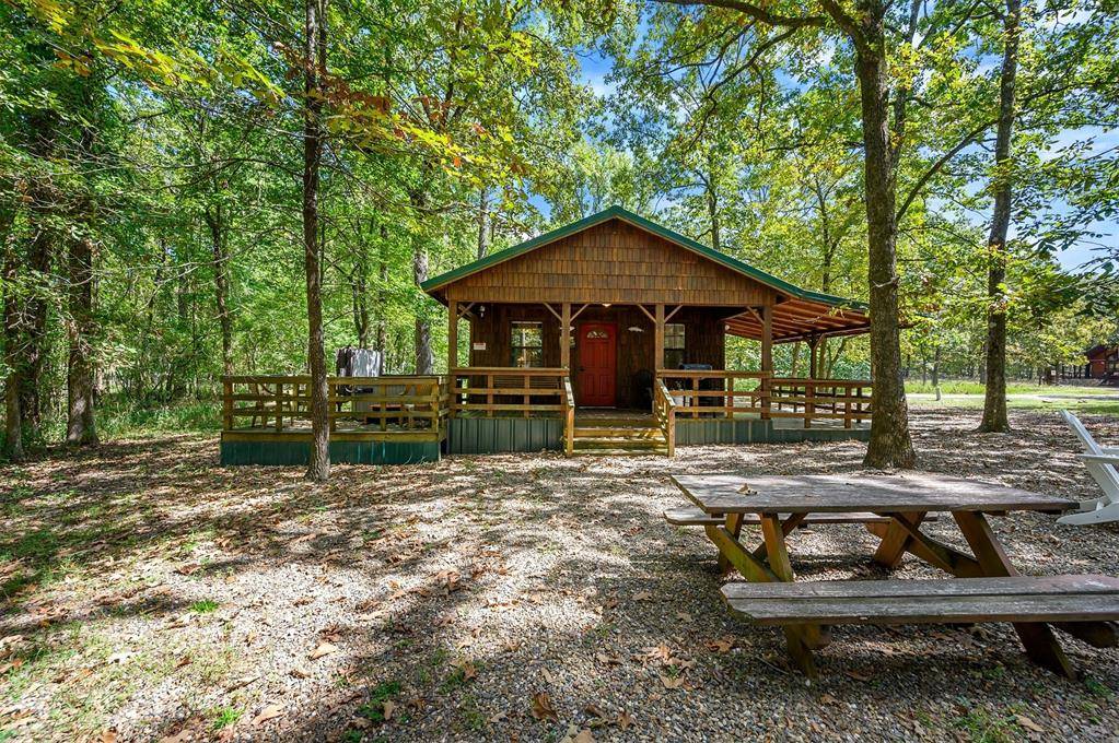 183 Pine Meadow LN, Broken Bow, OK 74728