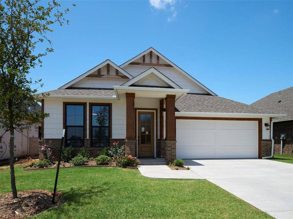 305 Carat DR, Yukon, OK 73099