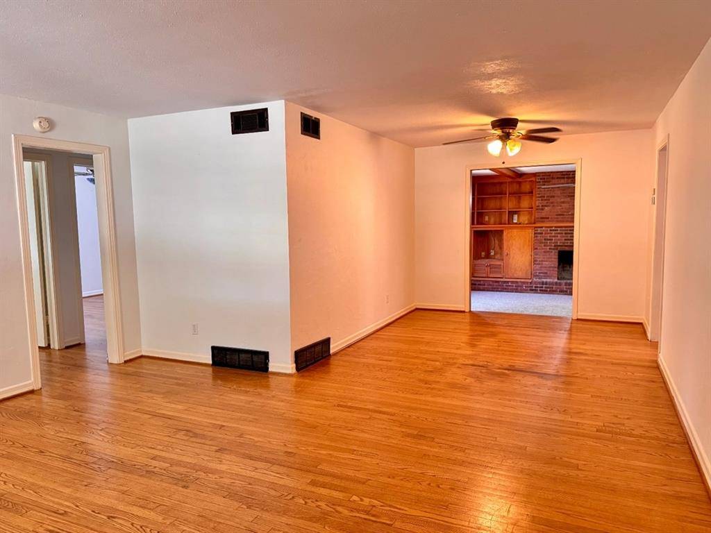 1304 Downing ST, Oklahoma City, OK 73120