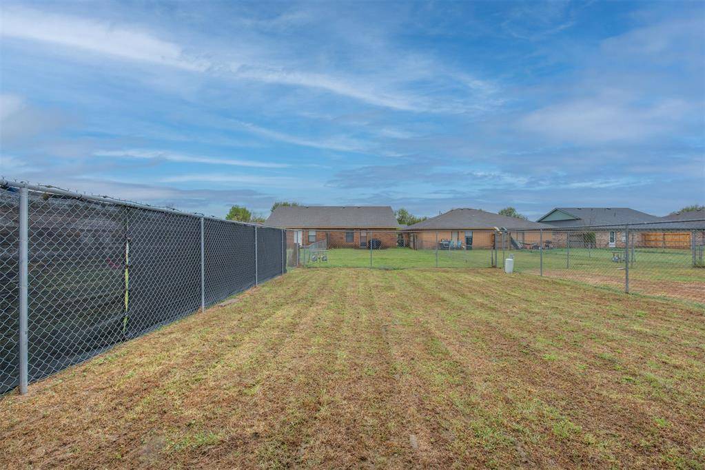 212 Ashley DR #212 & #214, Edmond, OK 73003