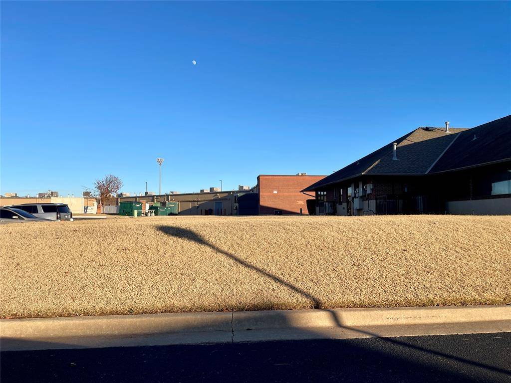 8827 E Reno AVE, Midwest City, OK 73110
