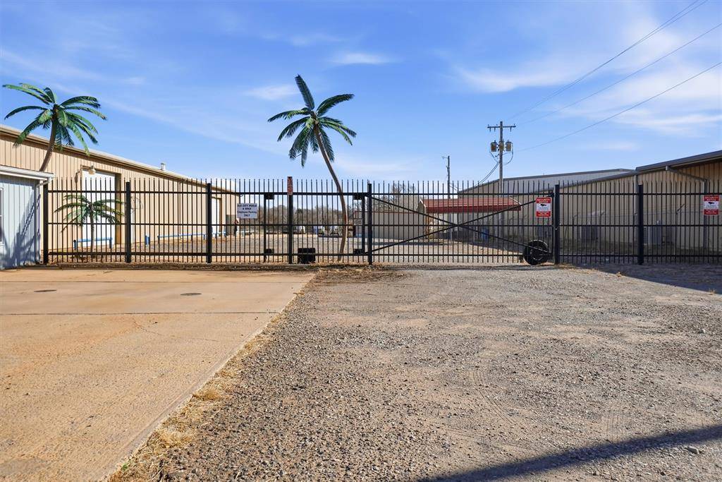 1206 S Main ST, Elk City, OK 73644