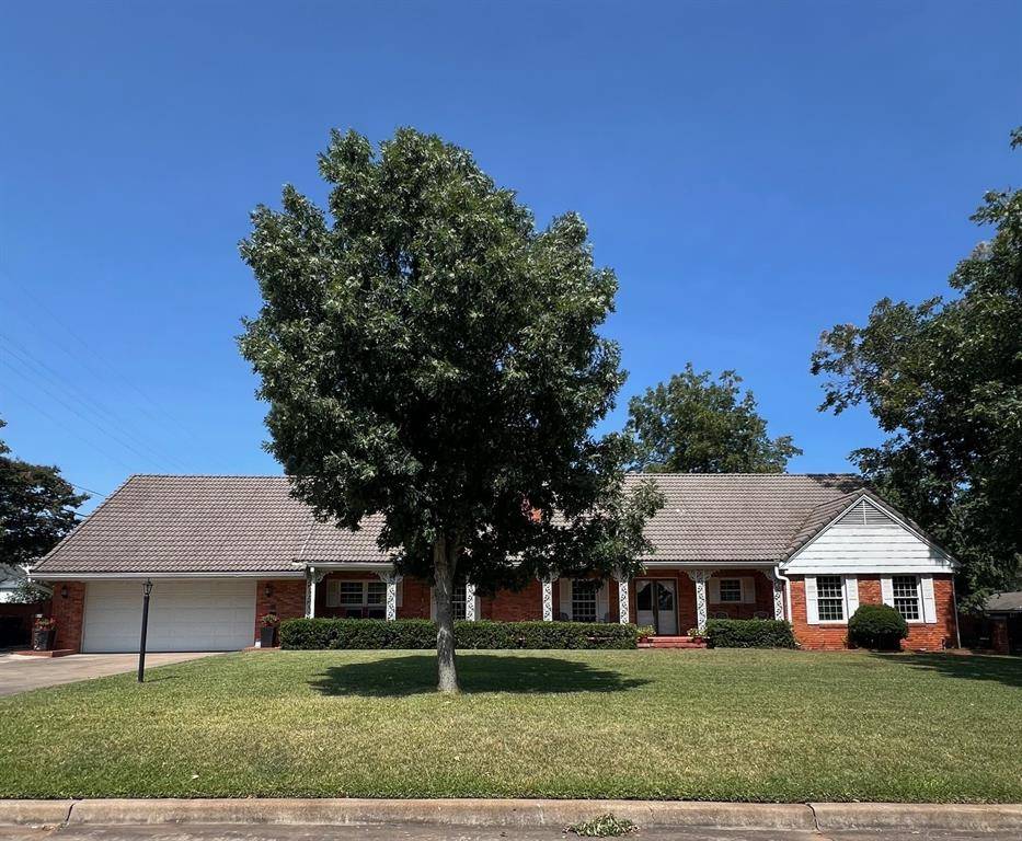 210 E Cammack ST, Shawnee, OK 74804