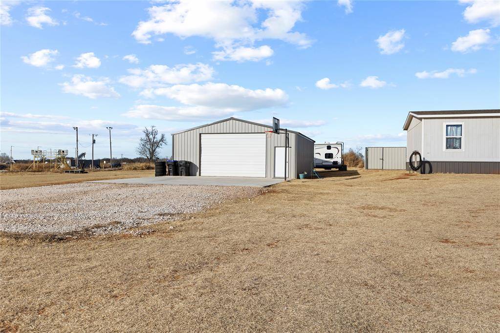 619 N 16th ST, Thomas, OK 73669