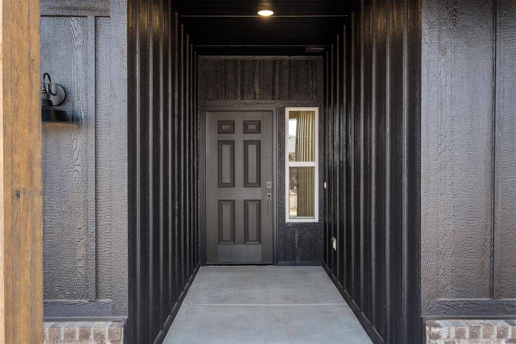 17704 Horne LN, Edmond, OK 73012
