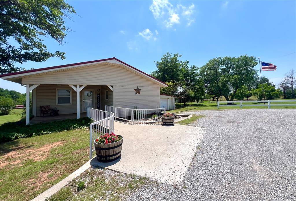 416 E Quail RD, Chickasha, OK 73018