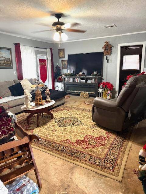 723 E 9th ST, Cordell, OK 73632