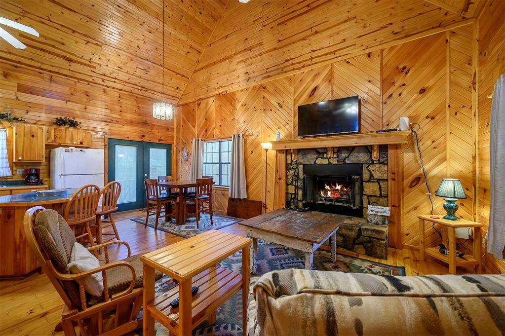 66 Laurel Branch LN, Broken Bow, OK 74728