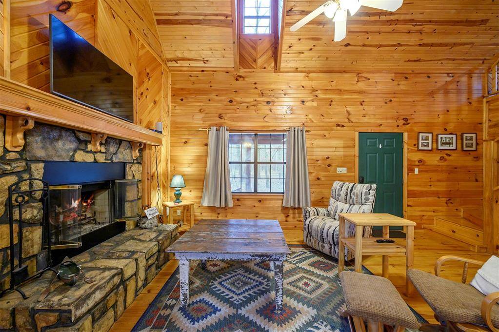 66 Laurel Branch LN, Broken Bow, OK 74728