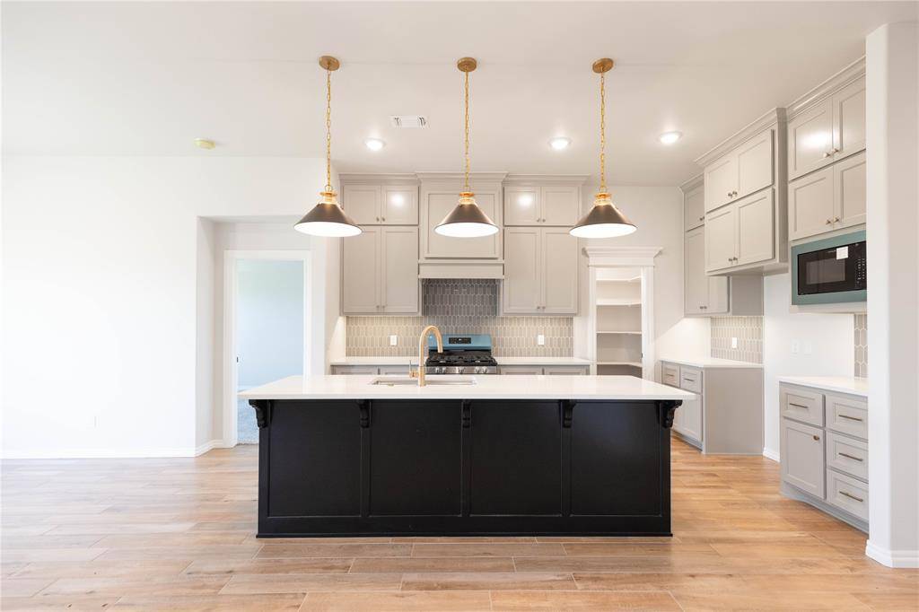 8317 NW 154th CT, Edmond, OK 73013