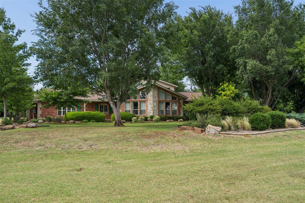 2909 N Santa Fe AVE, Edmond, OK 73003