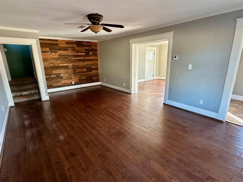 402 N 2nd ST, Sayre, OK 73662