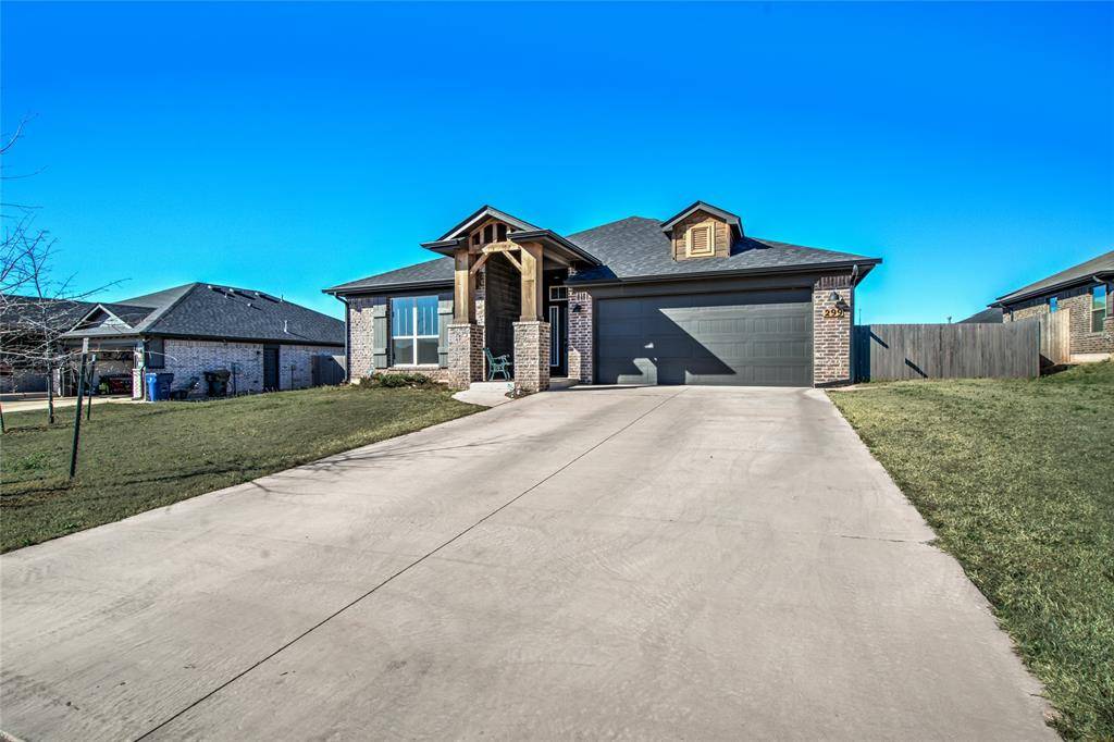 299 Megan CT, Blanchard, OK 73010