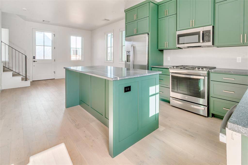 1056 Hangar DR, Oklahoma City, OK 73108