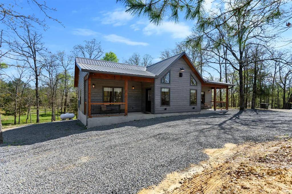 772 Hickory Post RD, Broken Bow, OK 74728