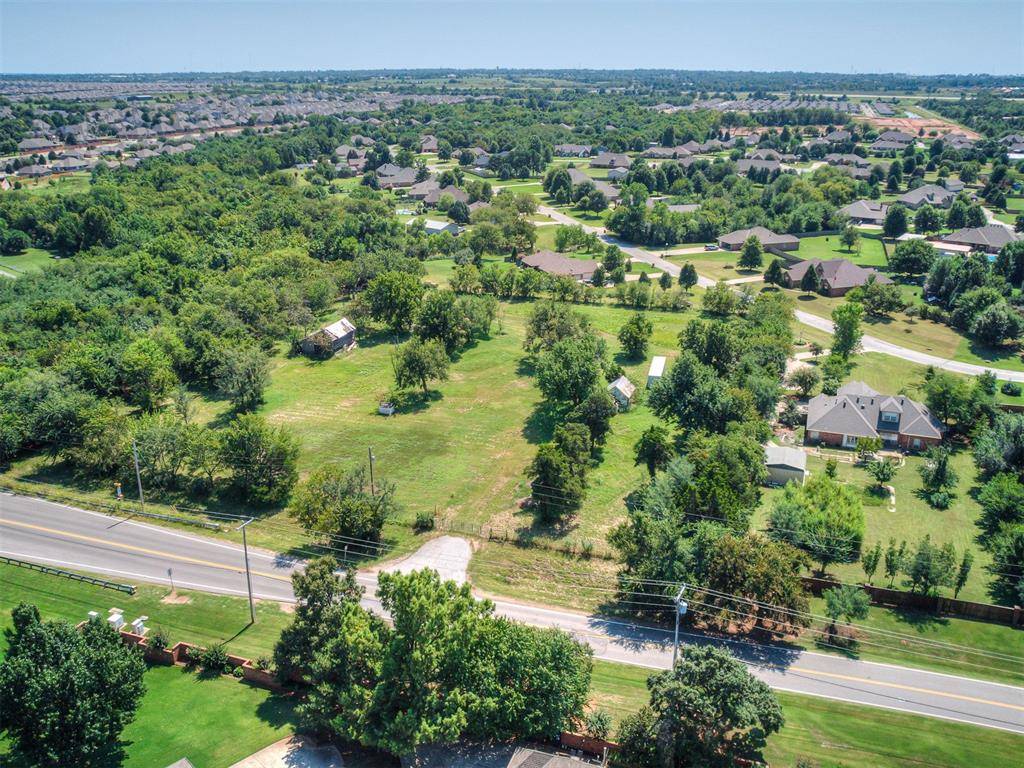 10065 SW 29 ST, Yukon, OK 73099