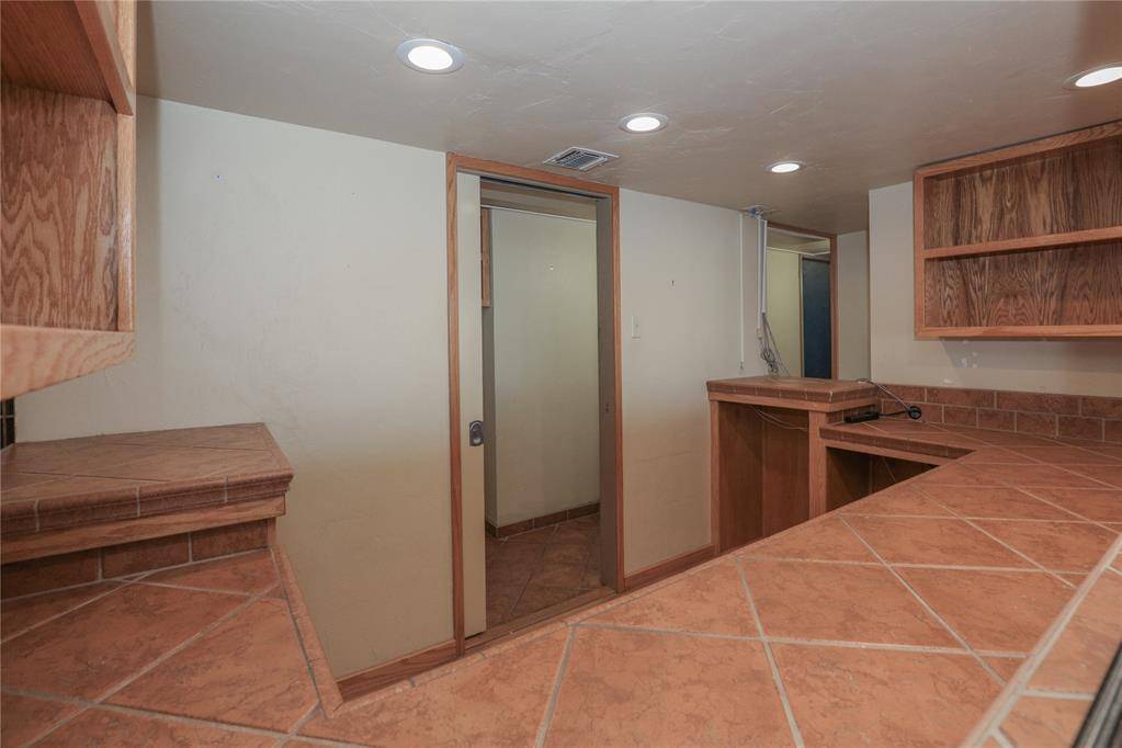 500 Park PL, Mustang, OK 73064