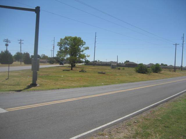 2524 S Eastern AVE, Moore, OK 73160