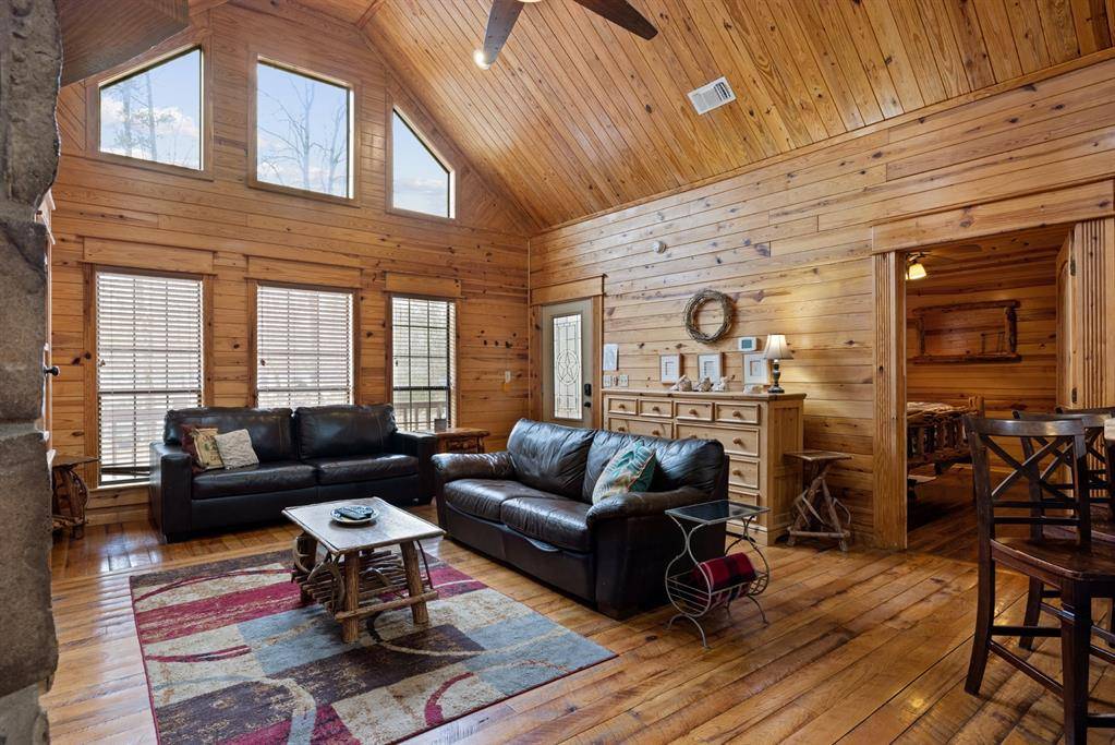 68 EG LN, Broken Bow, OK 74728