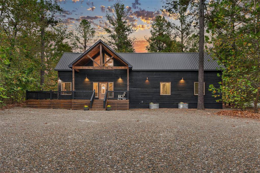 779 N Lukfata Trail RD, Broken Bow, OK 74728