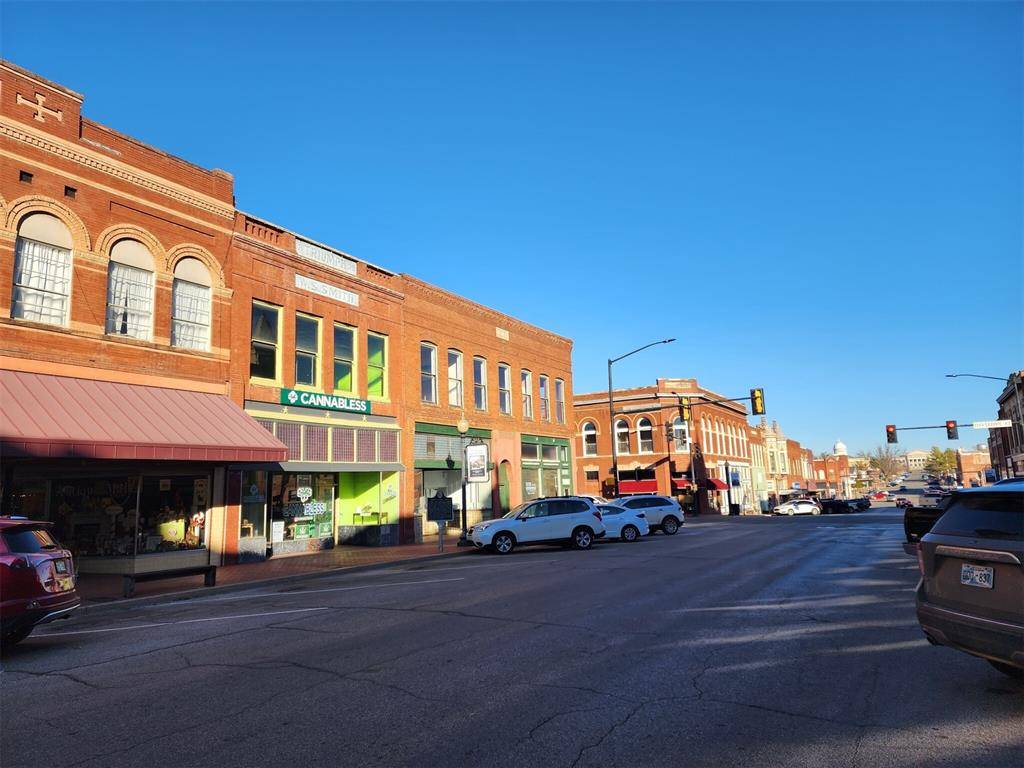 106 W Oklahoma AVE, Guthrie, OK 73044