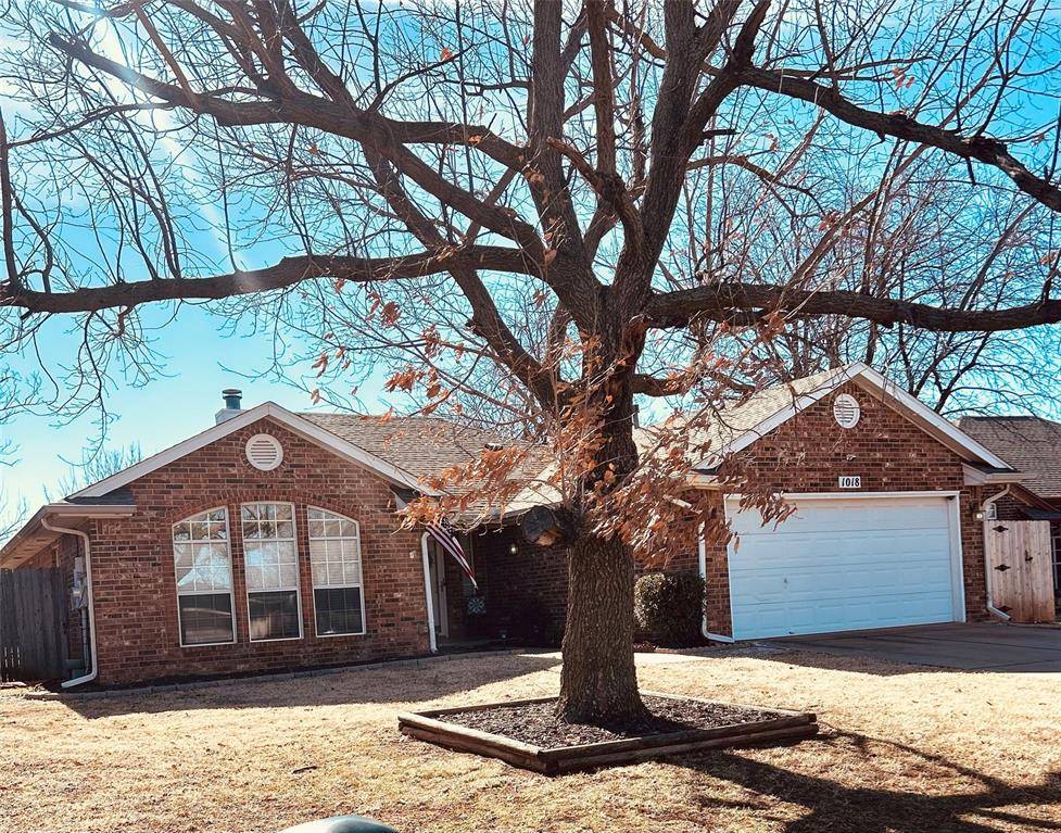 1018 Dustin DR, Edmond, OK 73003