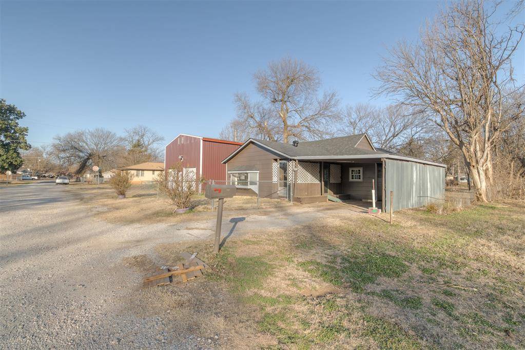 208 Monroe ST, Pauls Valley, OK 73075
