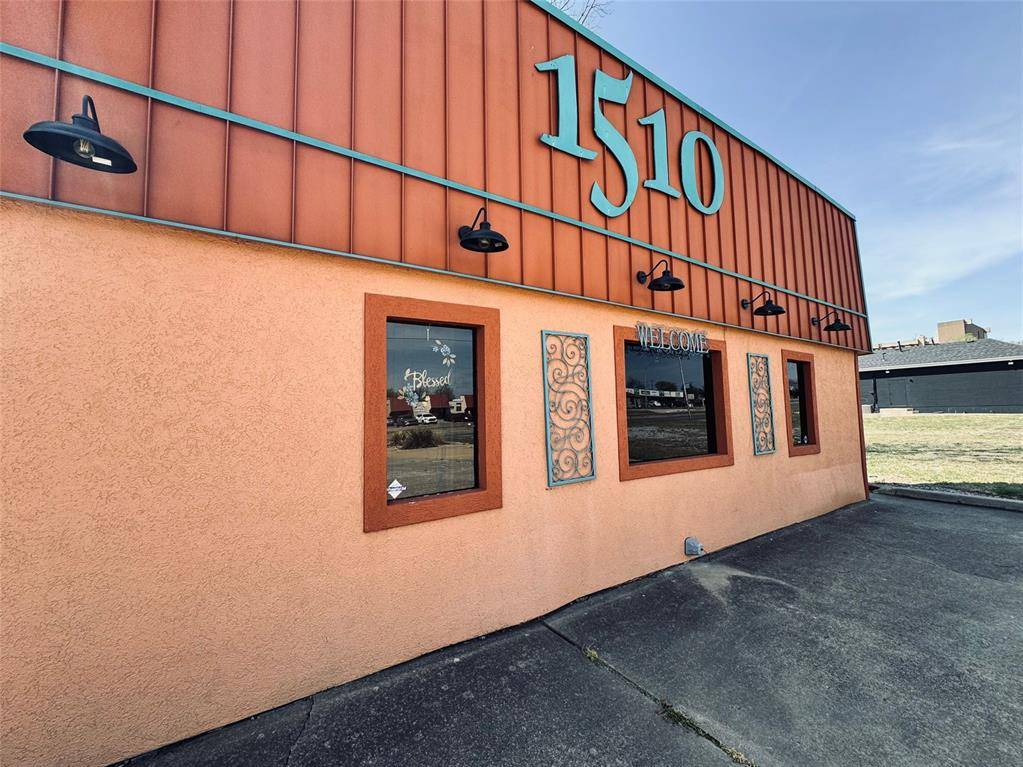 1510 W Gore BLVD, Lawton, OK 73501