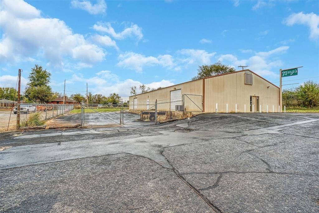901 W Ring DR, Weatherford, OK 73096