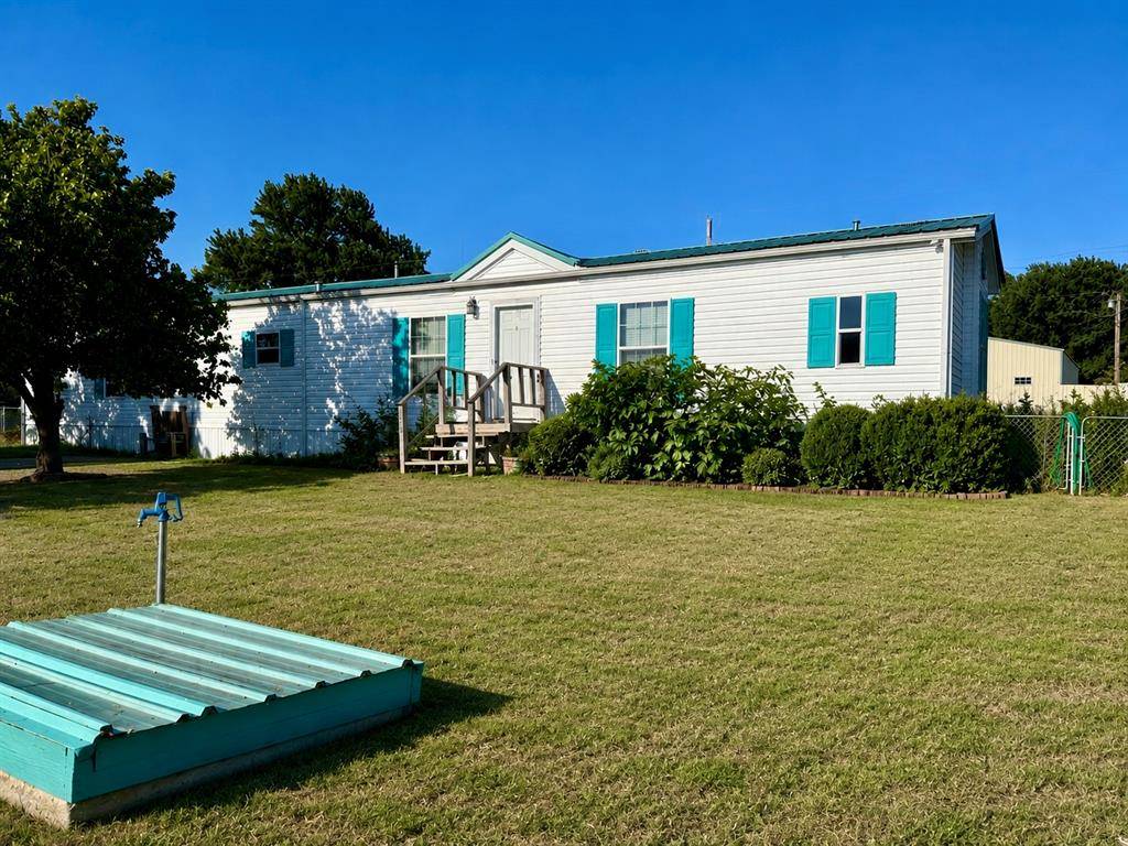 207 N Walnut ST, Fort Cobb, OK 73038