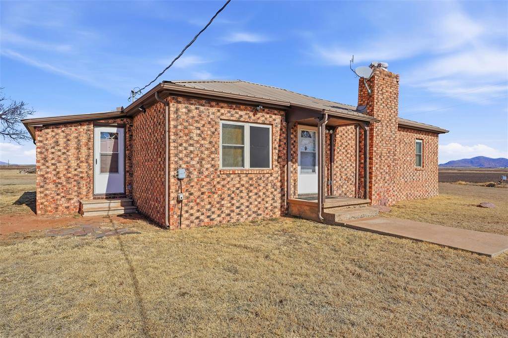 16127 S County Road 211, Headrick, OK 73549