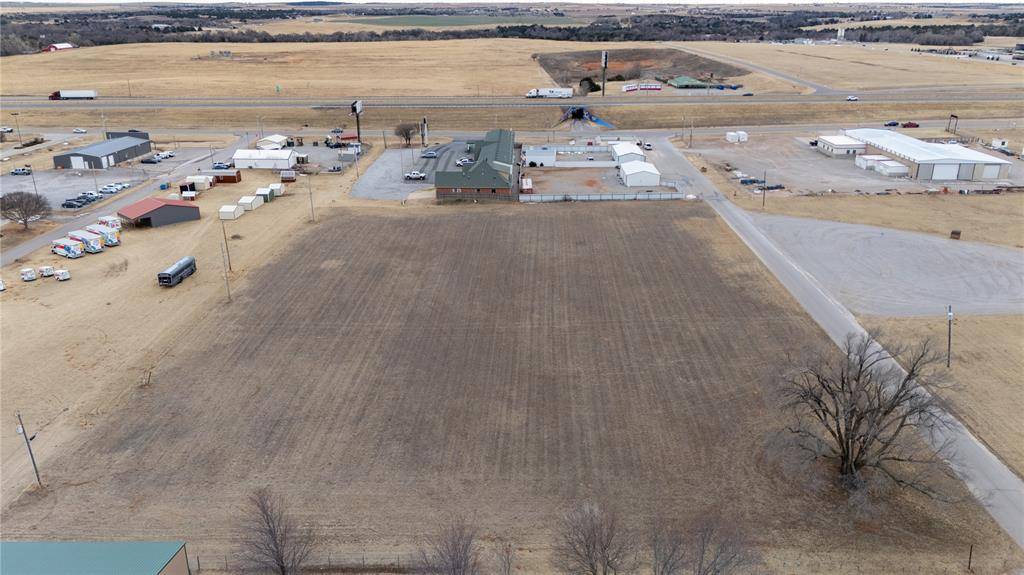 1300 Westgate RD, Weatherford, OK 73096