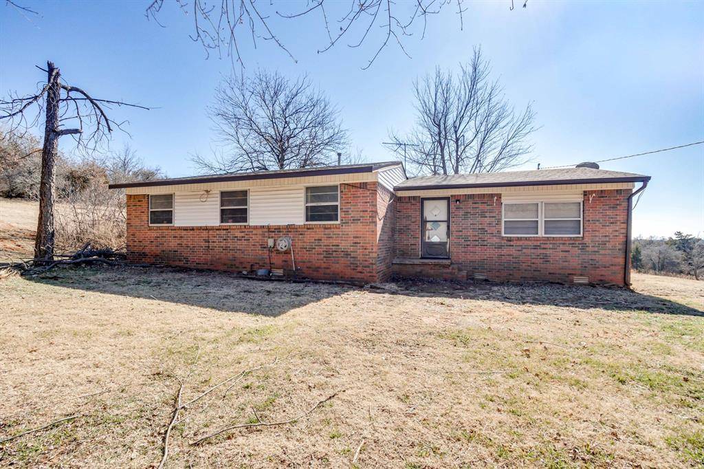 29855 Mounds RD, Hinton, OK 73047