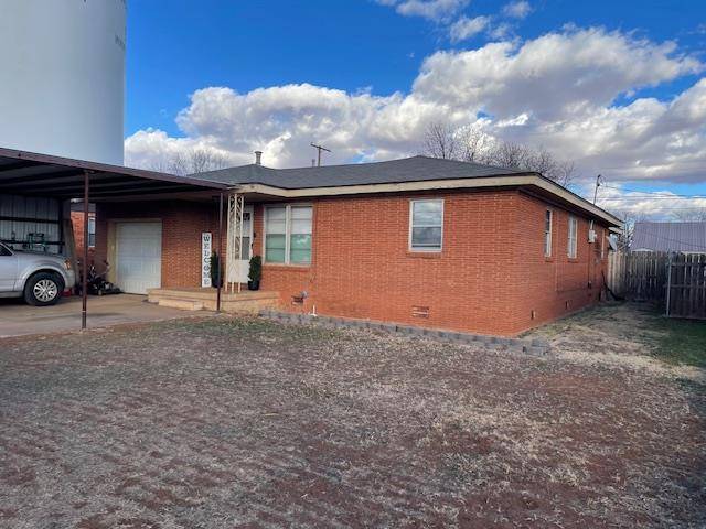 22 E Anchor DR, Sayre, OK 73662