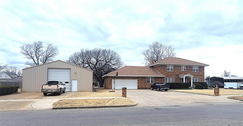 521 N Noble AVE, Watonga, OK 73772