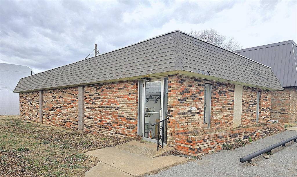 405 N Harmon AVE, Watonga, OK 73772