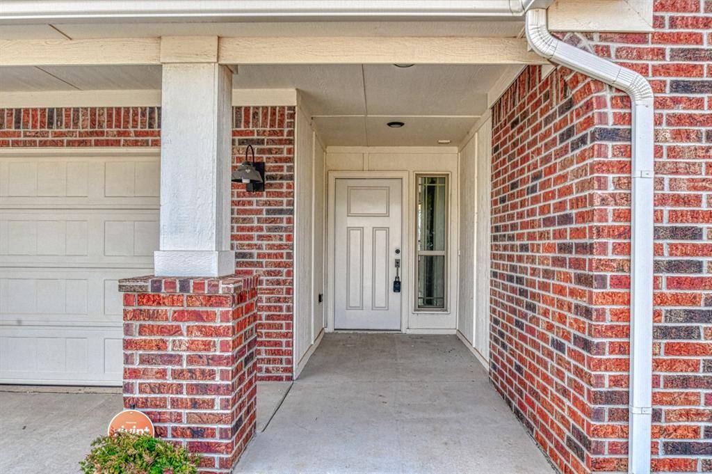 13324 SW 8th ST, Yukon, OK 73099