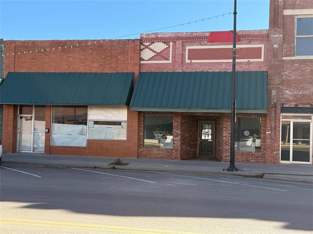 106 E Main ST, Sayre, OK 73662