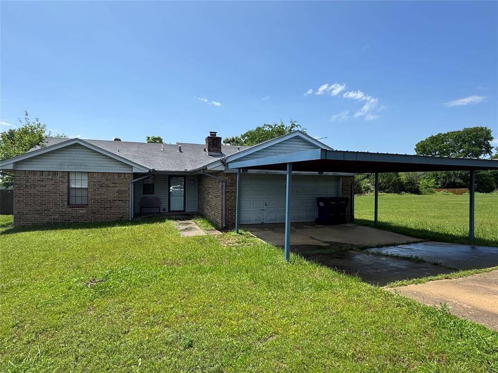 2007 Mary AVE, Seminole, OK 74868