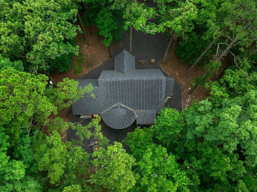 667 Chinook RD, Broken Bow, OK 74728