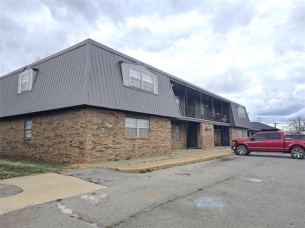 415 N Harmon AVE, Watonga, OK 73772