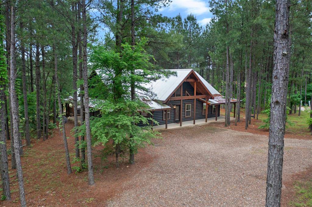 521 Lost Creek TRL, Broken Bow, OK 74728