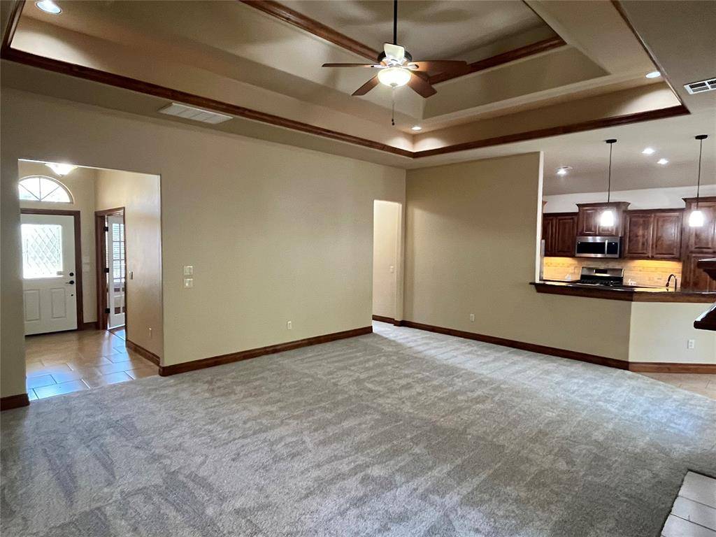 3605 Oakridge CIR, Edmond, OK 73034